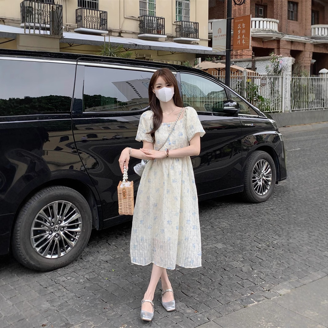 花柄ミディドレス、スクエアネック、パフショートスリーブ、Aラ - Sundress Midi Floral のレビューと価格
