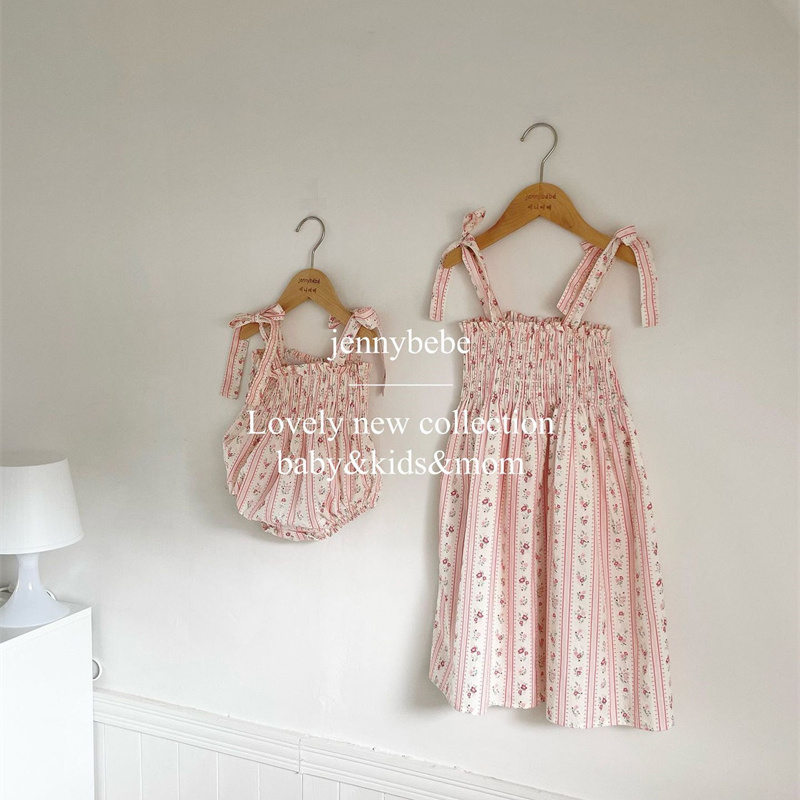 小さな女の子のための夏のロンパース、花柄の縞模様の夏のジャン - Summer Clothing Europe のレビューと価格